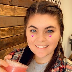 Meet your Posher, Nicole